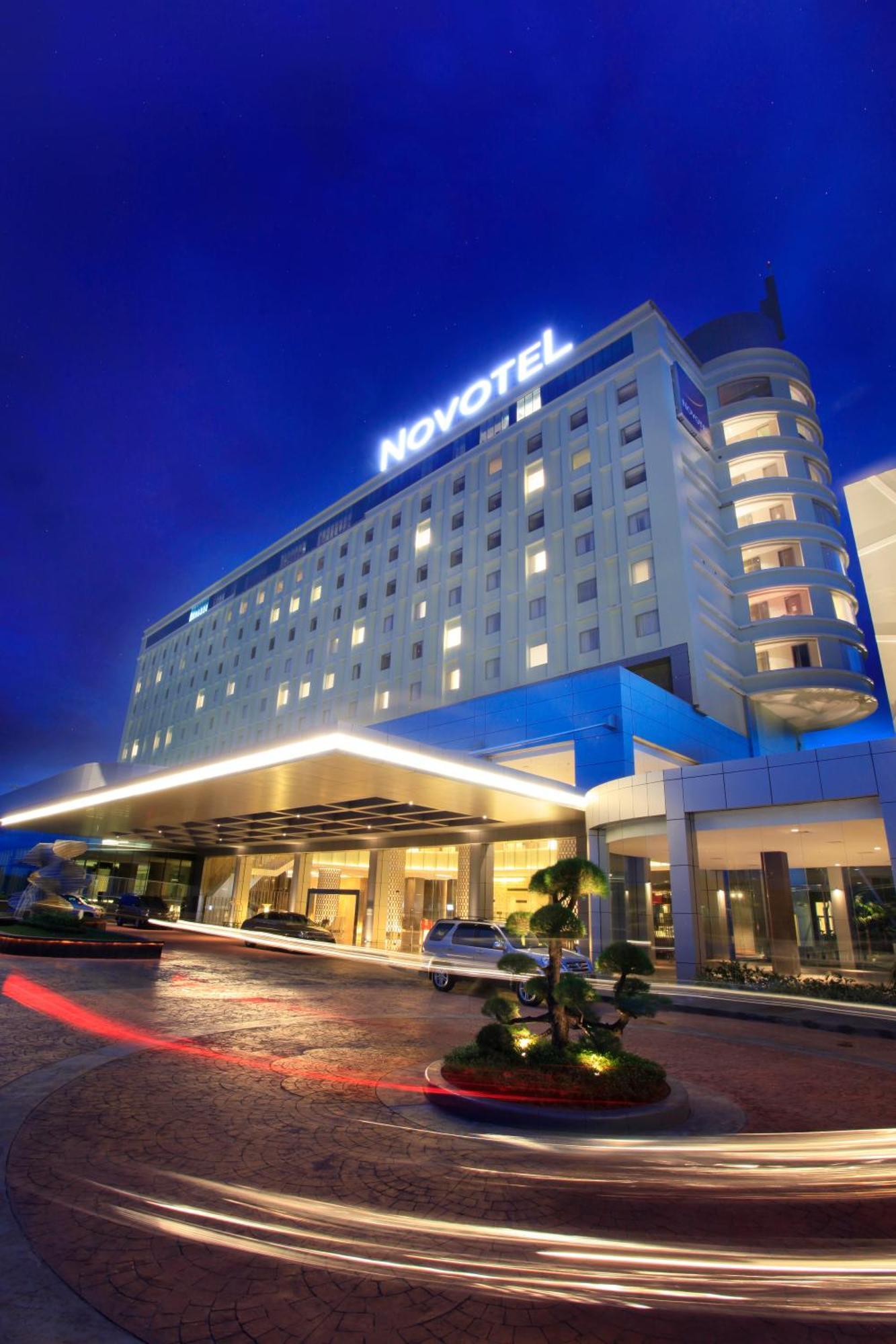 Novotel Bangka Hotel&Convention Center Pangkal Pinang Buitenkant foto